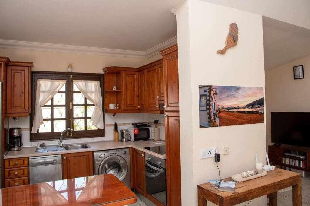 Aurora Mari Villa Your Dream Steps From The Ocean Shore Caleta De Fuste Εξωτερικό φωτογραφία